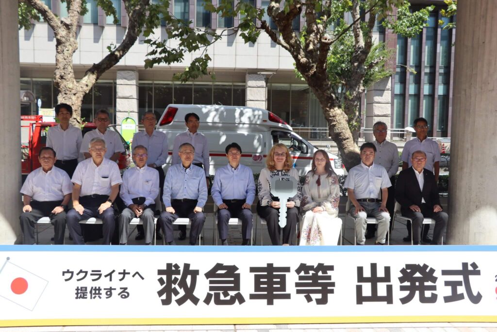 朝日新聞に掲載されました！岡山県からウクライナへ——救急車・消防車を提供